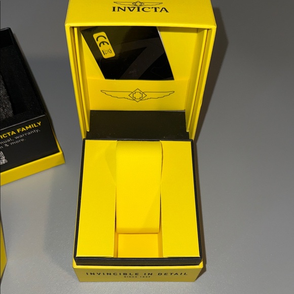 Invicta Empty Yellow Watch Box Set - Picture 3 of 5